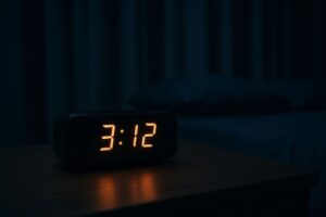 vaak wakker worden klok slaaponderbreking